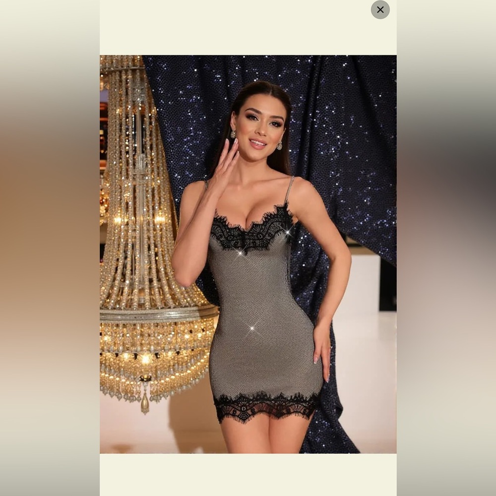 Duarte Lace Patchwork Hollow Diamond Mini Dress